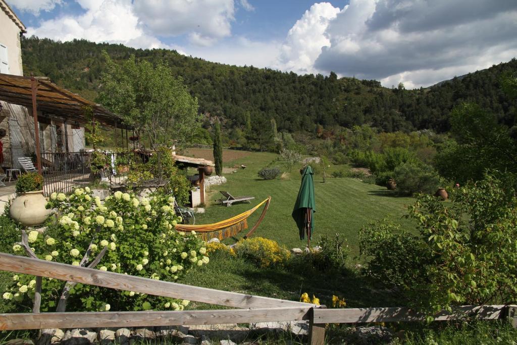 Les Hauts De L'Escoulaou Castellane Room photo