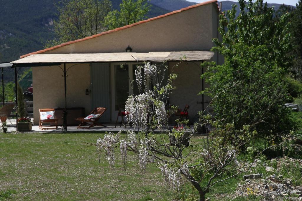 Les Hauts De L'Escoulaou Castellane Room photo